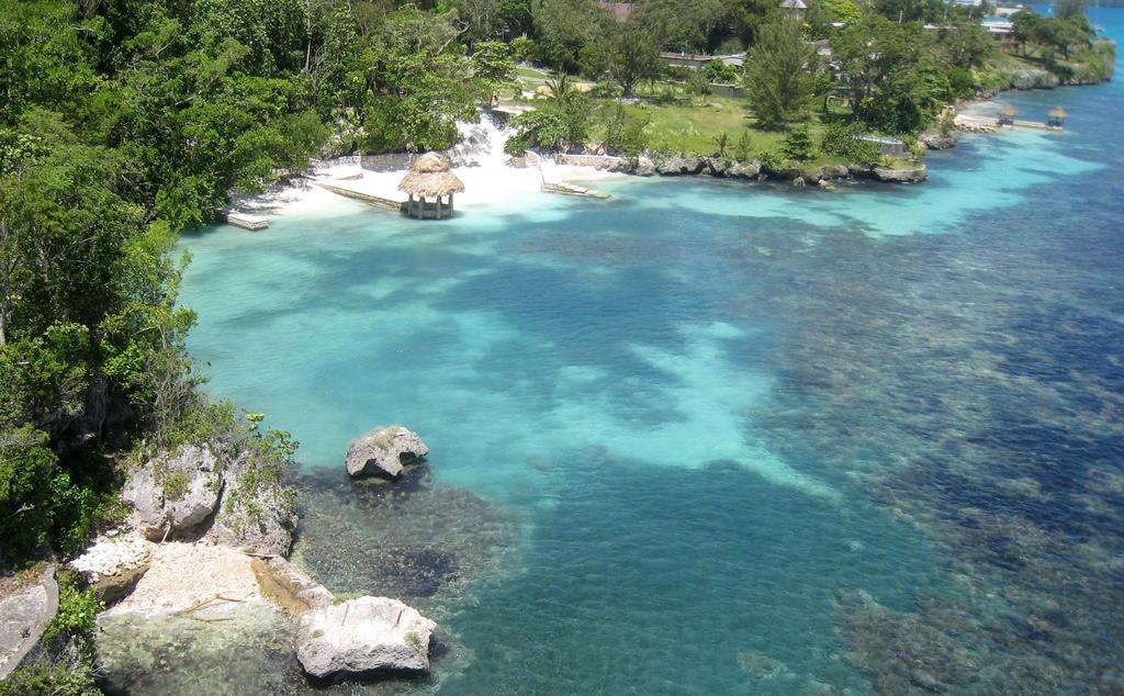 Hermosa Cove Villa Resort & Suites Ocho Rios Zewnętrze zdjęcie